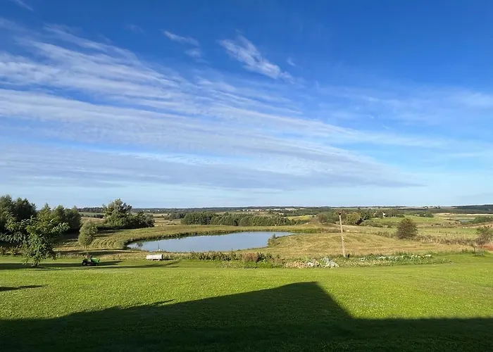 Drewniany Dom Na Wzgorzu *